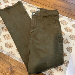 JCrew army green straight leg pant size 25.